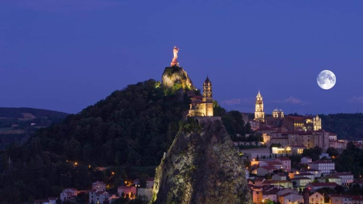 Bel Appartement Au Coeur Du Puy En Velay Le Puy-en-Velay Kültér fotó
